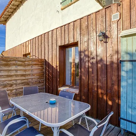 Semesterbostad 3 Bedroom Beautiful In